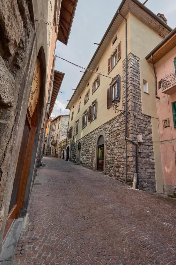 Charme Nel Borgo Di Bienno Di Design, Natura & Relax Luaran gambar