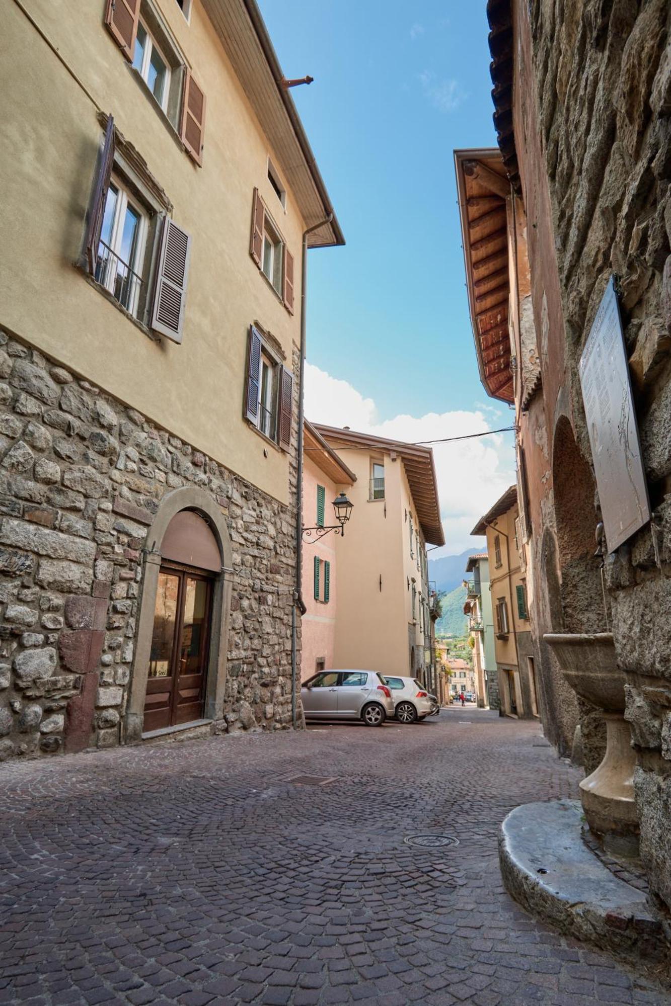 Charme Nel Borgo Di Bienno Di Design, Natura & Relax Luaran gambar