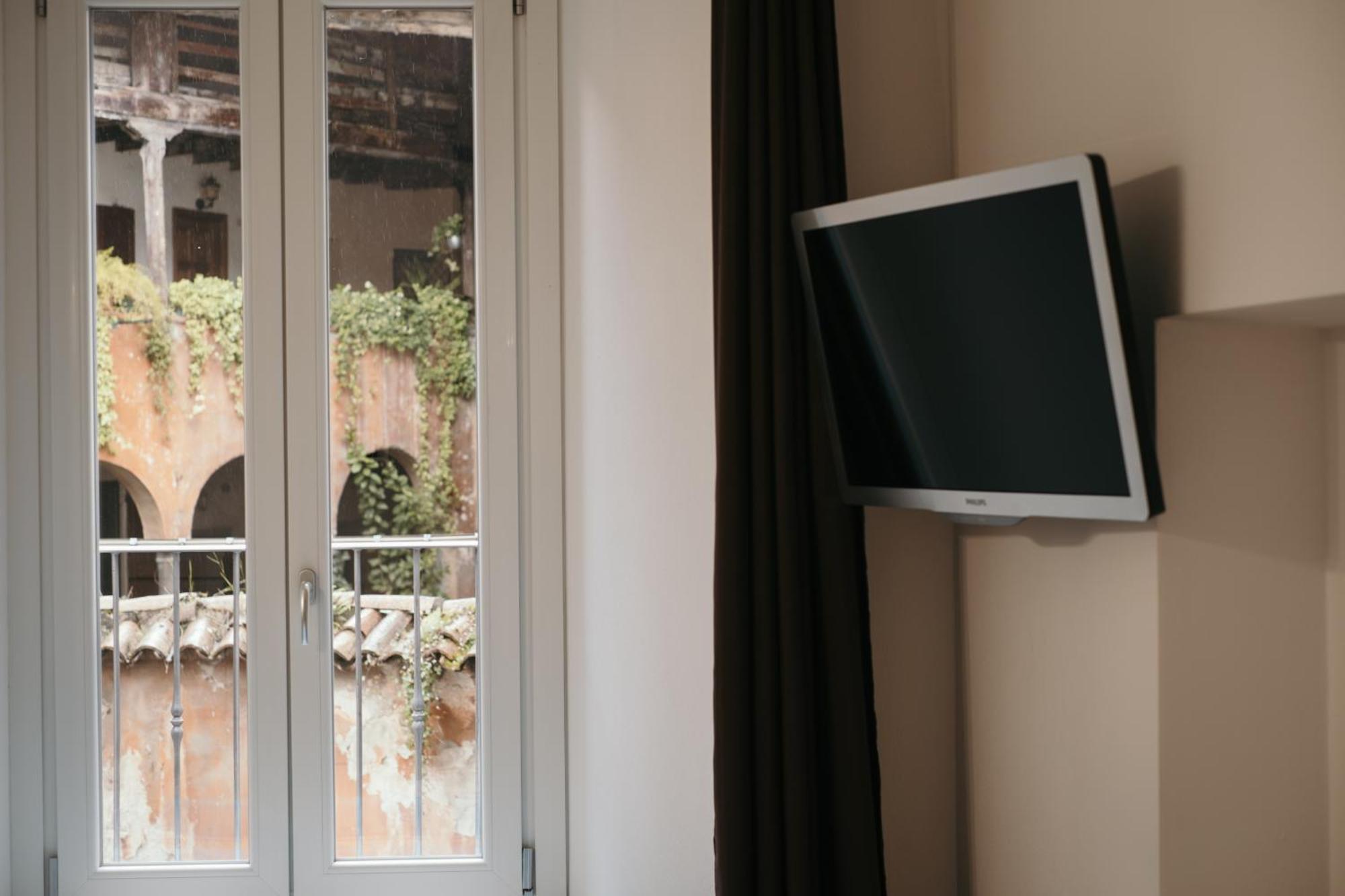 Charme Nel Borgo Di Bienno Di Design, Natura & Relax Luaran gambar